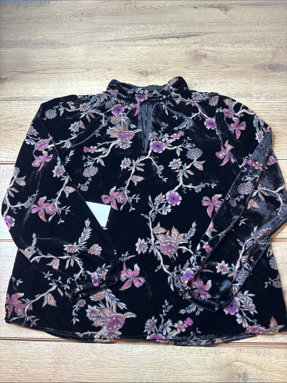 Women’s Cache Velvet Floral Mock Neck Top Black with Pink Floral Size Small NWT